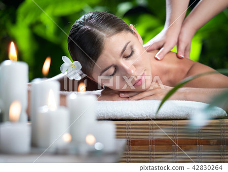 CANDLES 42830264
