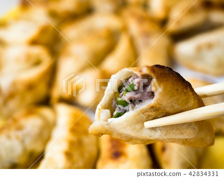 Fried dumpling 42834331