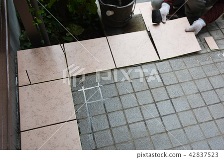 Reform of house / Tile replacement construction of entrance 42837523