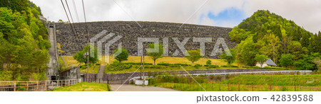 從黑川溫泉(兵庫縣朝來市黑野町黑川市,兵庫縣,黑川市)仰望黑川水壩*作品註釋部分中有射擊位置 從黑川溫泉(兵庫縣朝來市黑野町黑川市,兵庫縣,黑川市)仰望黑川水壩*作品註釋部分中有射擊位置 42839588