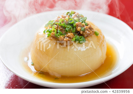 吃新洋蔥的洋蔥 42839956