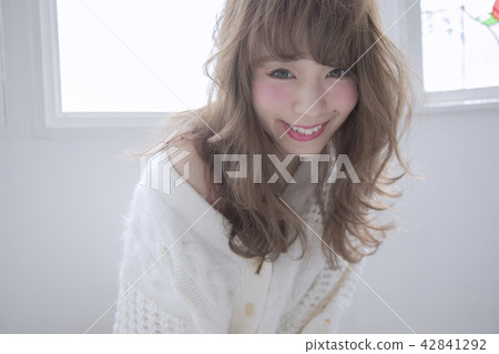 Yuwow Medium Yuwow Medium 42841292