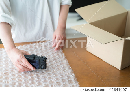 上市怪女性 上市怪女性 42841407