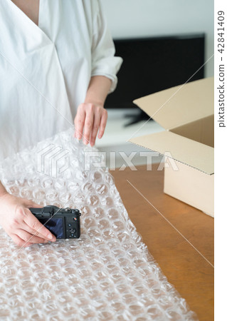 Listing freaks women 42841409