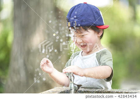 Boys Infants Park Family Family Fun Water Play 42843434