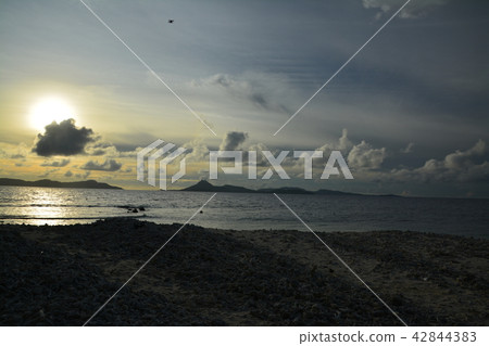 A sunset A sunset 42844383