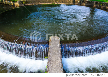 灌溉用水竹小徑引水[熊本縣神明市郡大和町] 42846445