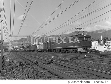Showa's freight train Tokaido Main Line EH 10 42848216