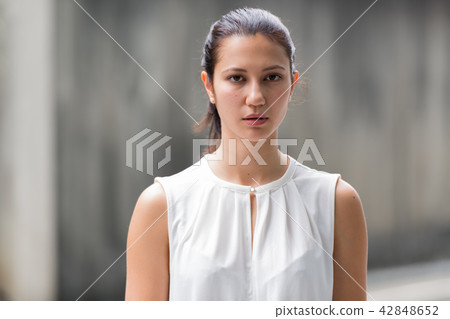 Portrait Of Beautiful Young Woman Outdoors Portrait Of Beautiful Young Woman Outdoors 42848652