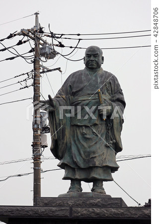 You should use electricity carefully. You should use electricity carefully. 42848706