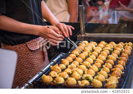 Osaka, Japan Okonomiyaki 42852831