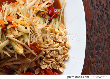 papaya salad, spicy and delicious thai food 42852966