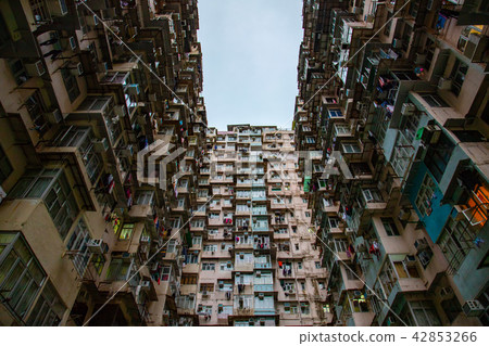 Hong Kong Monster Mansion 42853266