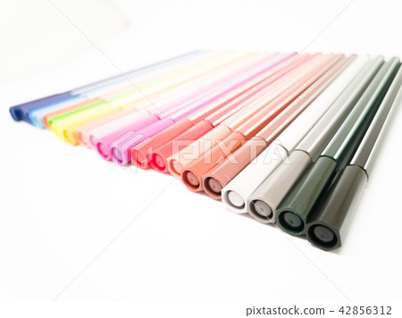 Set of colorful marker paint pen isolated Set of colorful marker paint pen isolated 42856312