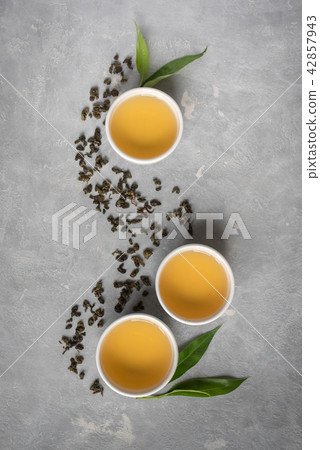 green oolong tea green oolong tea 42857943