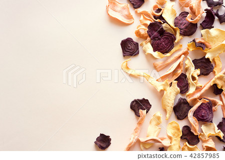 Vegetable dehydrated chips Vegetable dehydrated chips 42857985