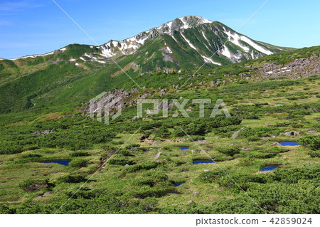 北阿爾卑斯山周圍的山脈UnzenheiKurobeGorōdakeJapan走最後一個秘密邊界 42859024