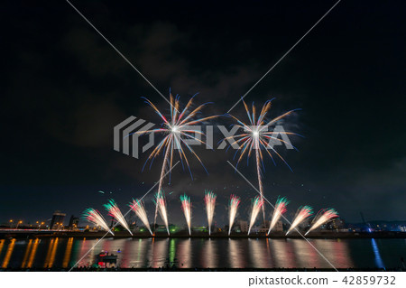大分的煙花在2018年 大分的煙花在2018年 42859732