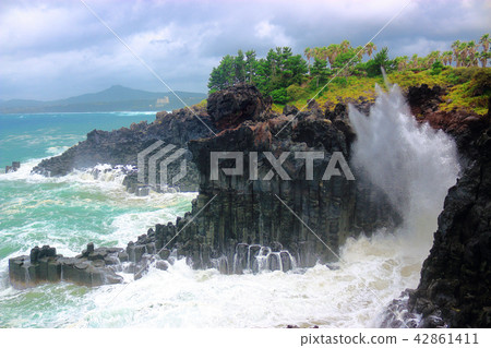 Taepodong - dong, Chungsang - chul. Waves, hurricane, sea, background, scenery, screen, Jeju Taepodong - dong, Chungsang - chul. Waves, hurricane, sea, background, scenery, screen, Jeju 42861411