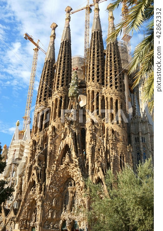 Sagrada Familia  42862332