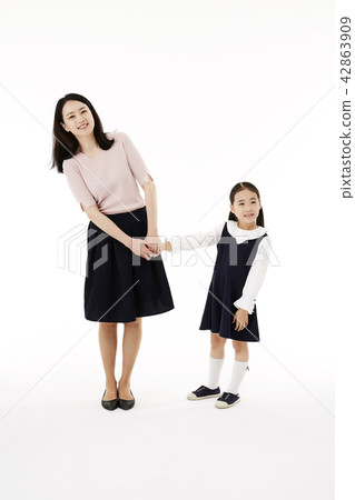 Mom, Daughter, Family 42863909