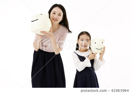 Mom, Daughter, Family Mom, Daughter, Family 42863964