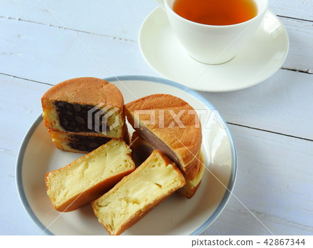 Wheel pies. Taiwanese food and snack concept. Wheel pies. Taiwanese food and snack concept. 42867344