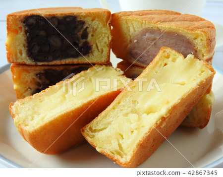 Wheel pies. Taiwanese food and snack concept.  42867345