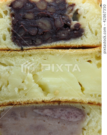 Wheel pies. Taiwanese food and snack concept. Wheel pies. Taiwanese food and snack concept. 42867350