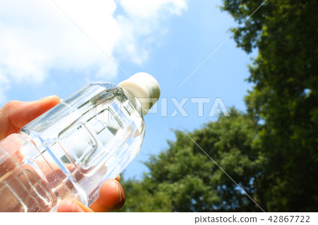 [Image] Heat stroke measures and hydration 42867722