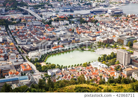 Bergen city 42868711
