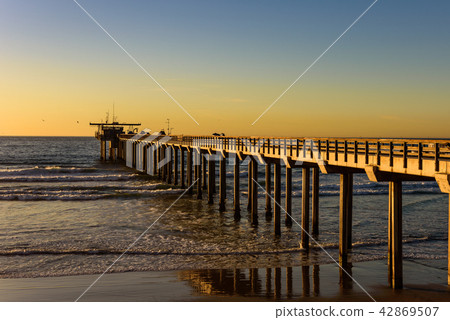America · San Diego · La Jolla Coast Pier Golden Hour America · San Diego · La Jolla Coast Pier Golden Hour 42869507