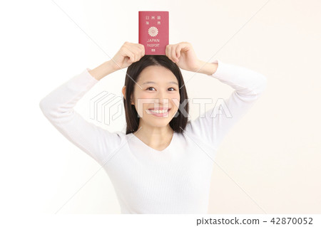 有護照的女人 有護照的女人 42870052