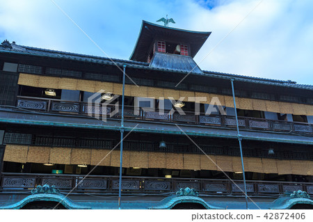 Dogo Onsen Main building (early in the summer) 42872406