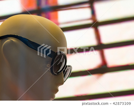 mannequin with sunglass mannequin with sunglass 42873109