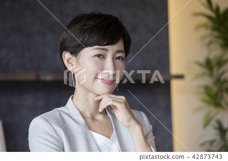 Business woman Business woman 42873743