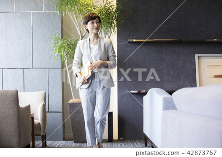 Business woman Business woman 42873767