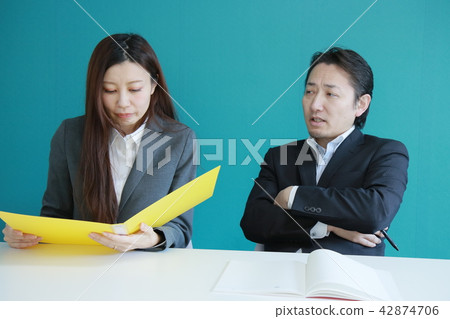 Interview / Human Resources Manager and Secretary 42874706