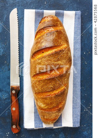 Artisanal loaf of wheat flour. 42875568