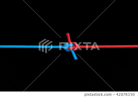 Knot on a cord 42876150