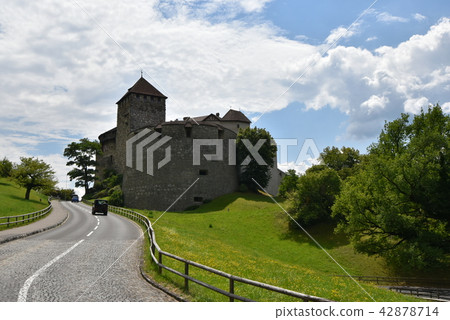 Vaduz Castle (Schloß Vaduz) Vaduz Castle (Schloß Vaduz) 42878714
