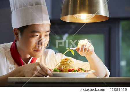 廚師,男人,韓國人 廚師,男人,韓國人 42881456