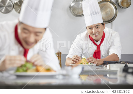 廚師,男人,韓國人 廚師,男人,韓國人 42881562