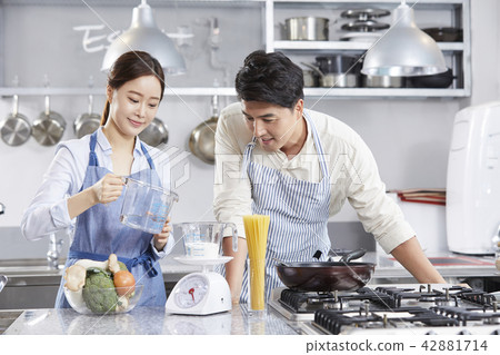 Kitchen, Couple, Korean Kitchen, Couple, Korean 42881714
