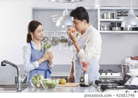 廚房,情侶,韓國 廚房,情侶,韓國 42881746