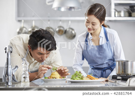 Kitchen, Couple, Korean Kitchen, Couple, Korean 42881764