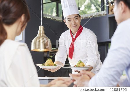 餐廳，情侶，廚師，韓國料理 42881793