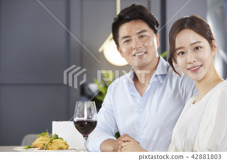 Restaurant, Lovers, Couples, Korean 42881803