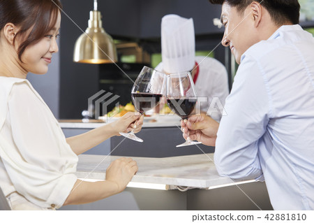 Restaurant, couple, chef, Korean Restaurant, couple, chef, Korean 42881810