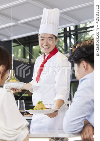 餐廳,情侶,廚師,韓國料理 餐廳,情侶,廚師,韓國料理 42881812